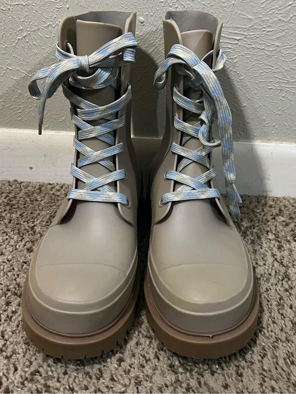 Women’s Cougar Madrid rain boots in US 9 Women’s color Grey Dove